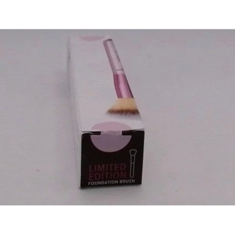 it Cosmetics - Heavenly Luxe, Foundation Brush, Limited Edition, BNIB